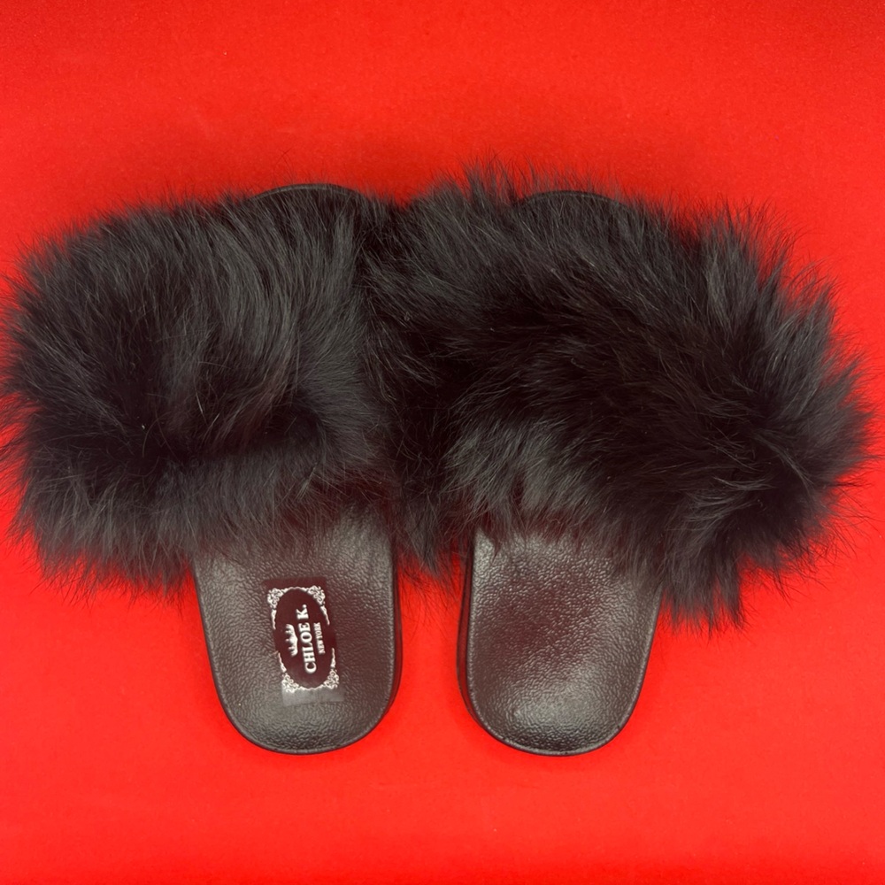 Chloe K. Luxury Kids Slippers Sz 24/25 EU